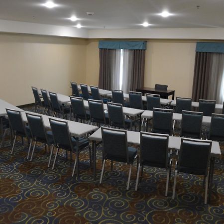 Holiday Inn Express Yorkton East By Ihg Esterno foto