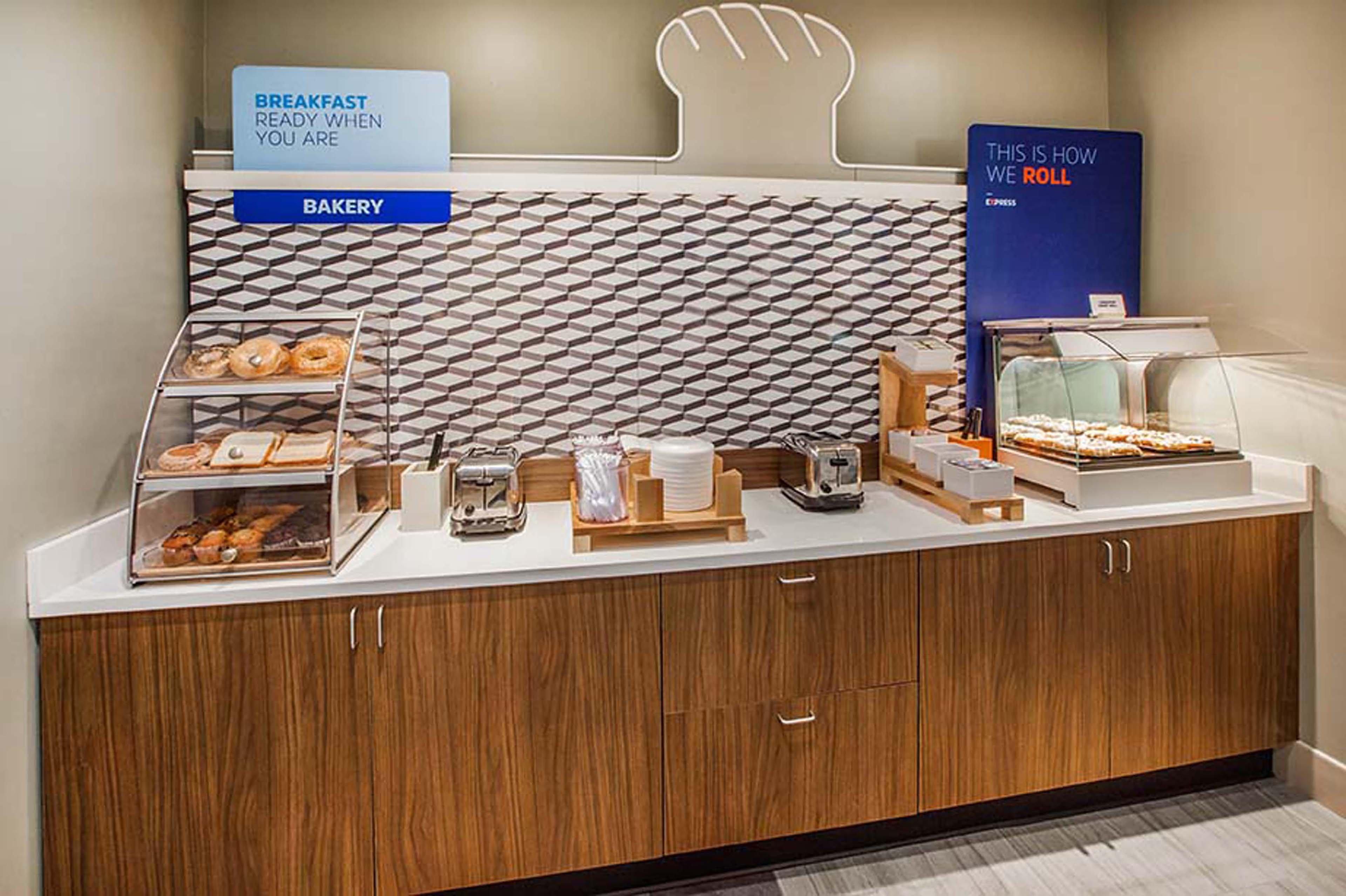 Holiday Inn Express Yorkton East By Ihg Esterno foto