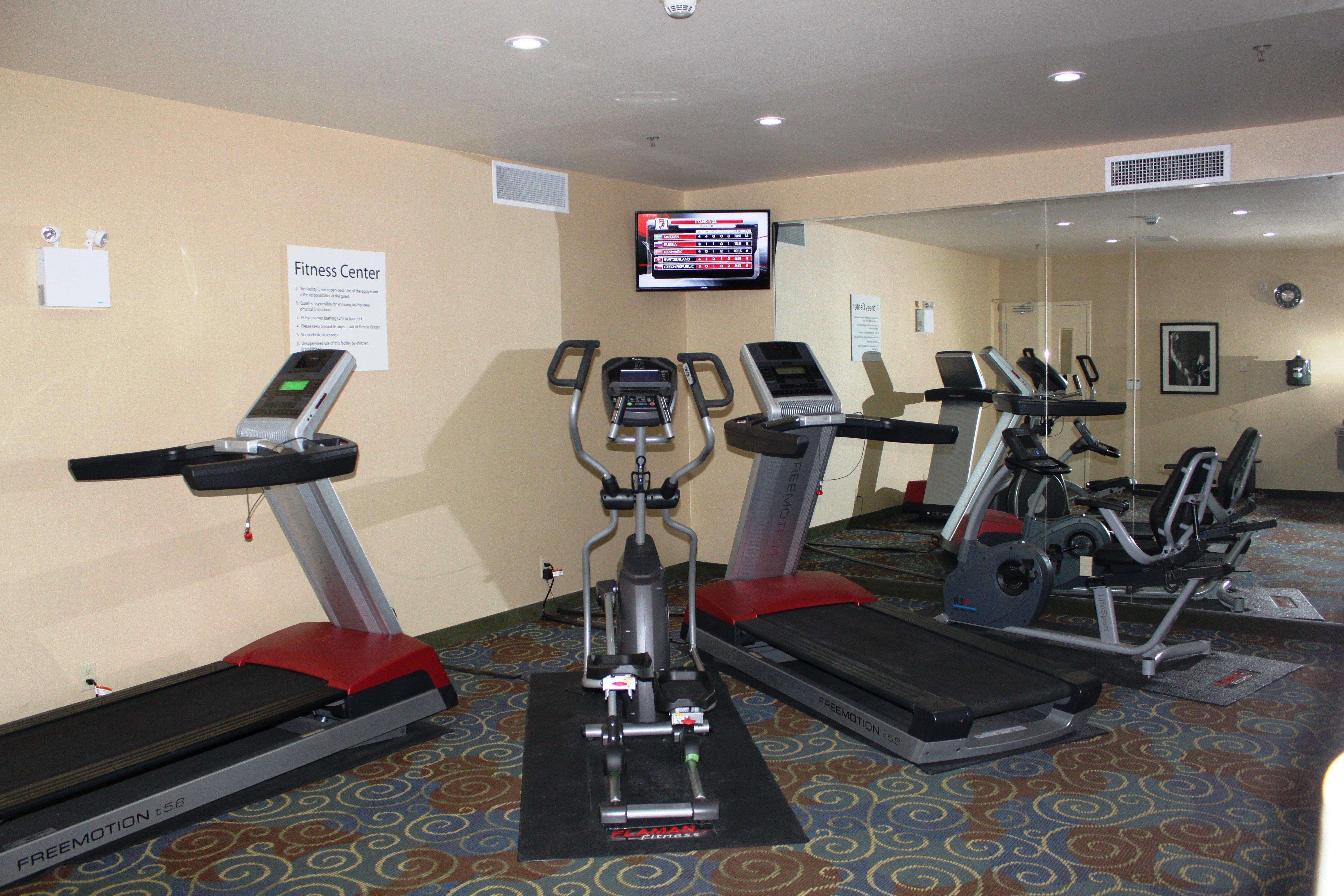 Holiday Inn Express Yorkton East By Ihg Esterno foto