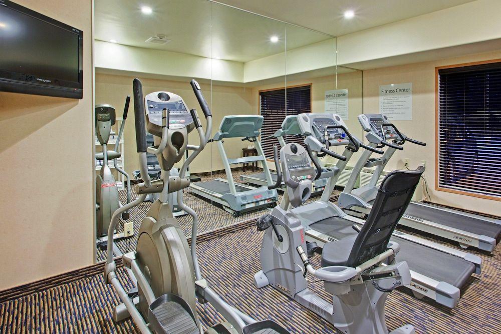Holiday Inn Express Yorkton East By Ihg Esterno foto