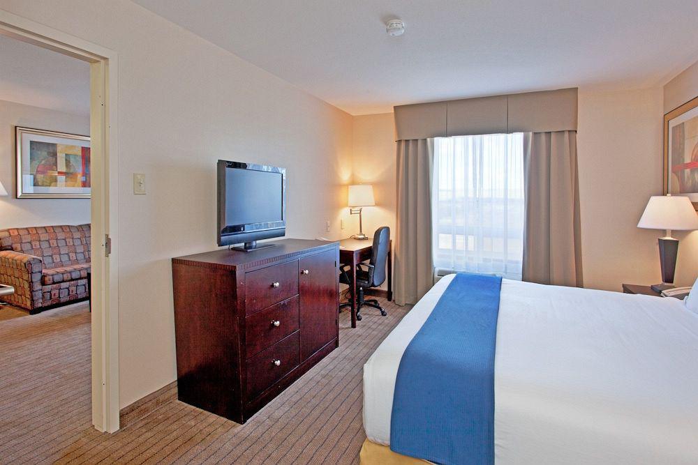 Holiday Inn Express Yorkton East By Ihg Esterno foto